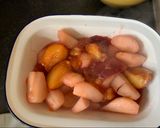 A picture of step 5 of Spices Plum and pear crumble 🍐🍑.
