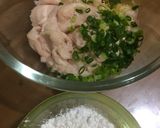 Foto langkah ke 2 dari resep Pangsit kuah ayam jamur.