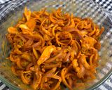 A picture of step 4 of Onion Pakoda.
