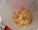Foto del paso 7 de la receta: Alubias estofadas con lombarda al ajillo, chorizo y jamón