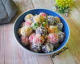 Foto langkah ke 6 dari resep Klepon Pelangi isi Gula Merah.