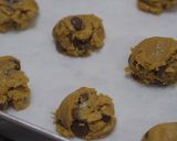 Foto langkah ke 4 dari resep Chocolate Chips Cookies (soft cookies).
