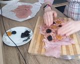 Foto del paso 2 de la receta: Pechuga de pavo rellena de chorizo criollo