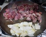 Foto del paso 1 de la receta: Bondiola de cerdo en paellera con papas rústicas