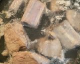 A picture of step 1 of Braised ribs with potatoes 红烧排骨土豆.