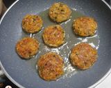 A picture of step 4 of Quinoa Zucchini Tikki - High protein & shallow fried treat for monsoon.