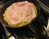 Foto del paso 4 de la receta: Tortilla de papa rellena de jamón y queso