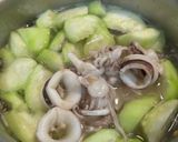 Hình bước làm 5 của món Canh Mực Nấu Mướp Húng Quế