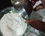 A picture of step 3 of Mango Swiss rolls.