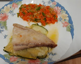 Foto del paso 4 de la receta: Mero al horno con calabacín y verduritas tricolor