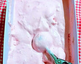 Foto del paso 10 de la receta: Helado de fresas casero con yogur griego de toffee