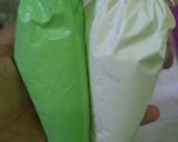 Foto langkah ke 6 dari resep Bolu kukus semangka.