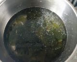 Foto langkah ke 4 dari resep Sup Rumput Laut Hijau.
