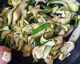 Une image de l'étape 1 de °Tagliatelles de courgettes à la carbonara°.