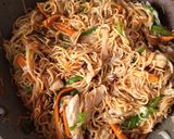 Foto del paso 6 de la receta: Noodles Yakisoba (con pollo y verduras salteadas al wok)