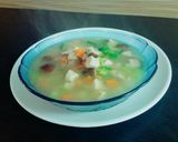 Foto langkah ke 7 dari resep Sup ayam jamur.
