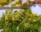 Foto del paso 3 de la receta: Ensalada con nueces, espinacas, apio y roquefort