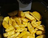 Foto langkah ke 5 dari resep Potato Wedges Airfryer.