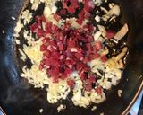 Foto del paso 4 de la receta: Judías verdes con tomate, pimiento, huevo duro y pechuga de pollo