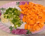 Portugál zöldségkrémleves recept fázis 1 fotója
