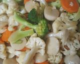 Foto langkah ke 4 dari resep Sayur campur simple by lely.