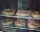 Foto langkah ke 9 dari resep Mini Pizza.