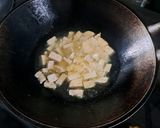 Foto langkah ke 3 dari resep Tumis Tahu Tempe simple.