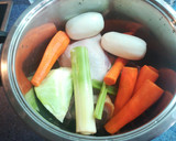 Foto del paso 2 de la receta: Caldo de pollo