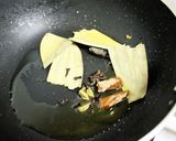A picture of step 2 of Prawn Pulao.