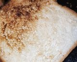 A picture of step 1 of Chili cheese toast.
