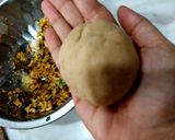 A picture of step 4 of Gobhi Paratha.