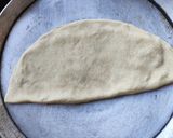 A picture of step 5 of Aloo Paratha.