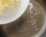 A picture of step 2 of Scrambled Eggs with Spinach.