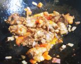 A picture of step 5 of Muamba De Galinha.