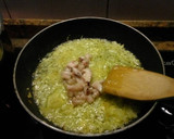 Foto del paso 3 de la receta: Champiñones silvestres encebollados