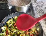 Foto del paso 4 de la receta: Pasta integral con brócoli y salmón