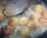 A picture of step 4 of Cheese balls.