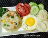 Foto langkah ke 4 dari resep Nasi Goreng Sayur.