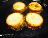 Round Garlic Bread recipe step 3 photo