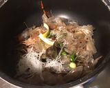 Une image de l'étape 2 de Bouillon de gambas aux légumes et herbes (recette anti gaspi).