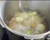 Foto del paso 4 de la receta: Caldo de verduras (que luego congelo)