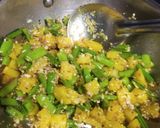 A picture of step 4 of Gavar potato nutty sabji.