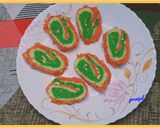 A picture of step 14 of Gajar Halwa with Gajar-Paneer Roll.
