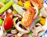 Hình bước làm 2 của món Mực Xào Thập Cẩm