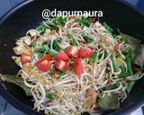 Foto langkah ke 6 dari resep Oseng Kecambah Tahu Tanggal Tua.