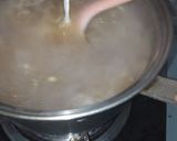 A picture of step 8 of Maggi soup with roasted nuts and chicken 😋😋😋😋.