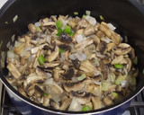 Foto del paso 7 de la receta: Una deliciosa crema de champiñones