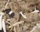 รูปขั้นตอนการทำที่ 4 ของ ราเมงเผ็ดหน้าหมูสไลด์ไข่และเห็ดชิเมจิ🍜🌶