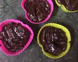 A picture of step 4 of Instant Oreo cups cakes.