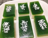 Hình bước làm 3 của món Rau Câu Lá Dứa với Nước Cốt Dừa